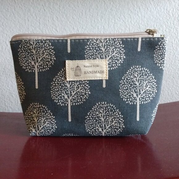 LIKE NEW Natural Style Handmade Blue Cosmetics Bag - Picture 1 of 8